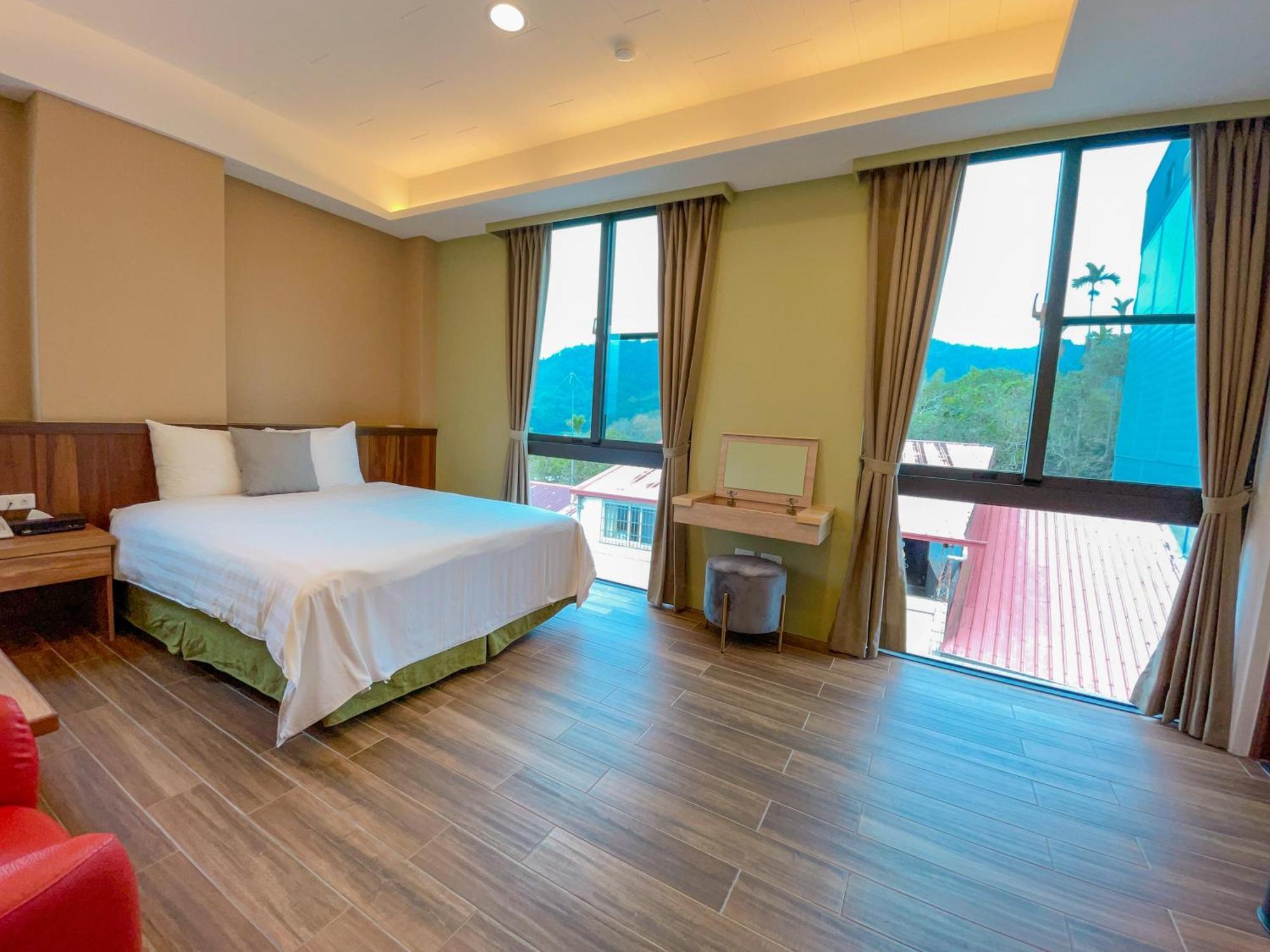 Zhaohong Homestay Yuchi Exterior photo
