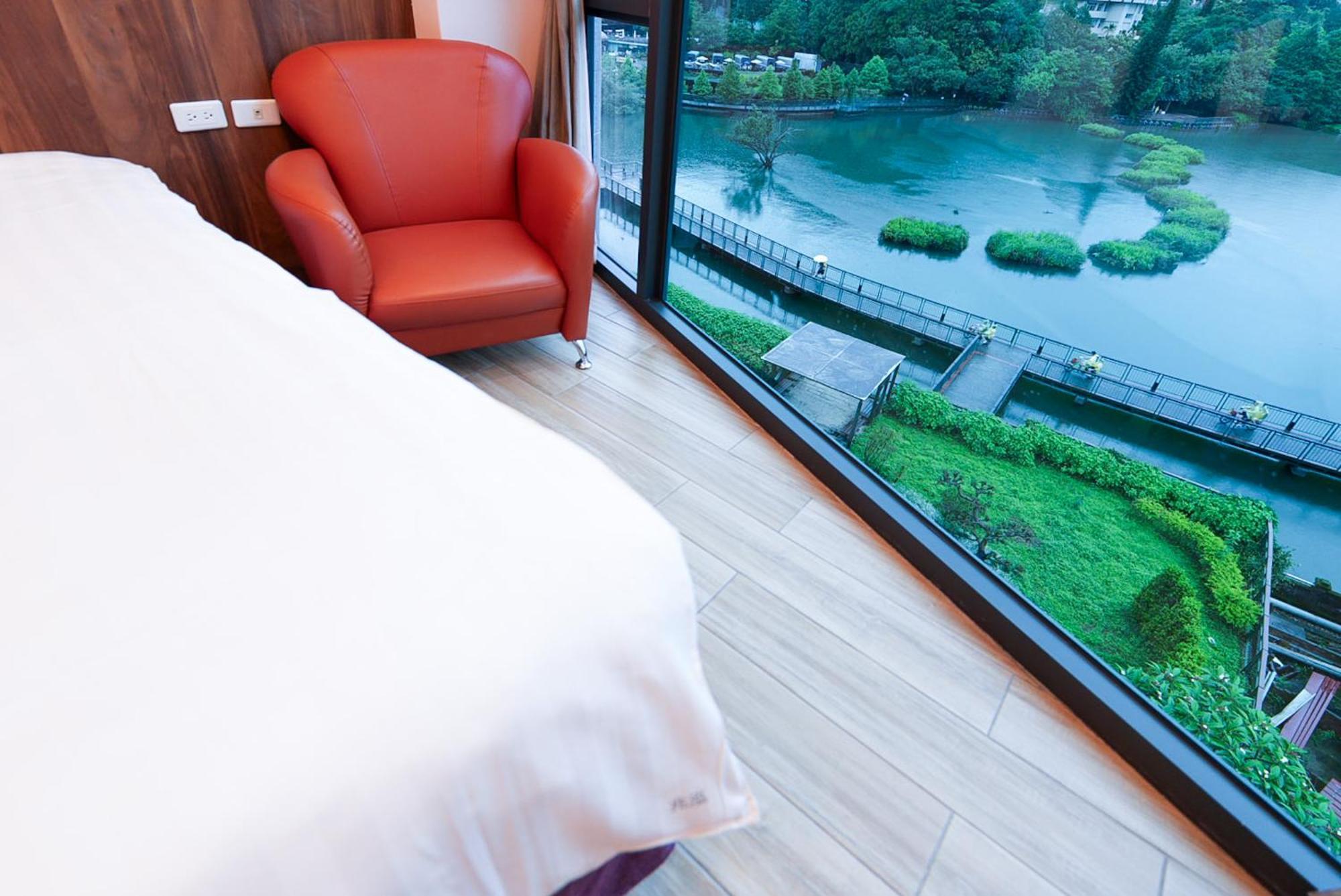 Zhaohong Homestay Yuchi Exterior photo