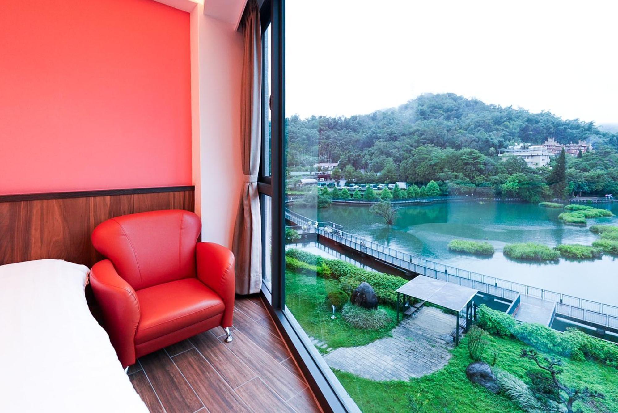 Zhaohong Homestay Yuchi Exterior photo