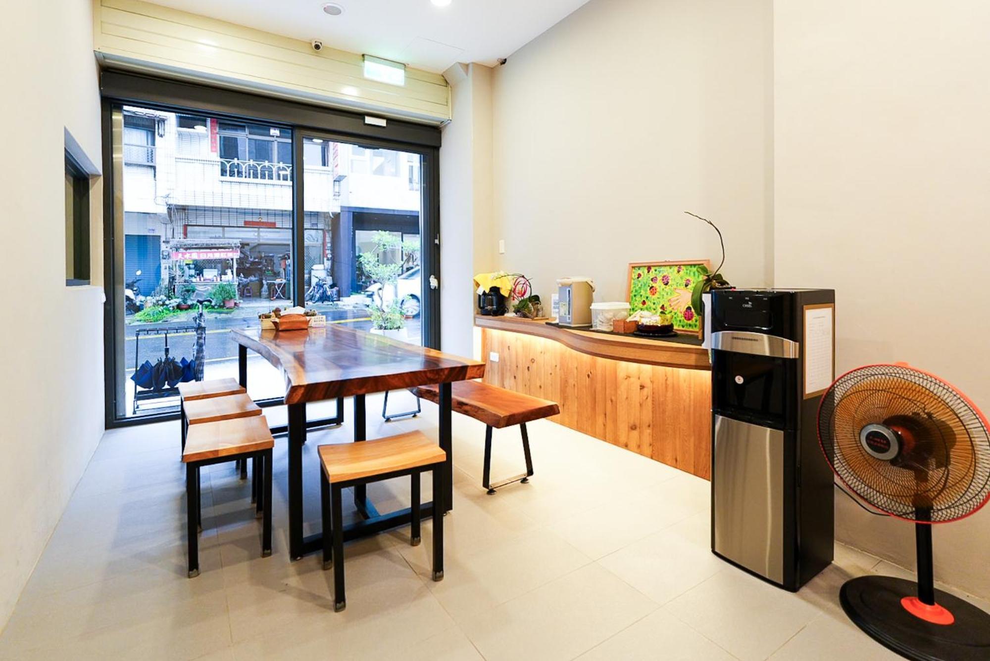 Zhaohong Homestay Yuchi Exterior photo