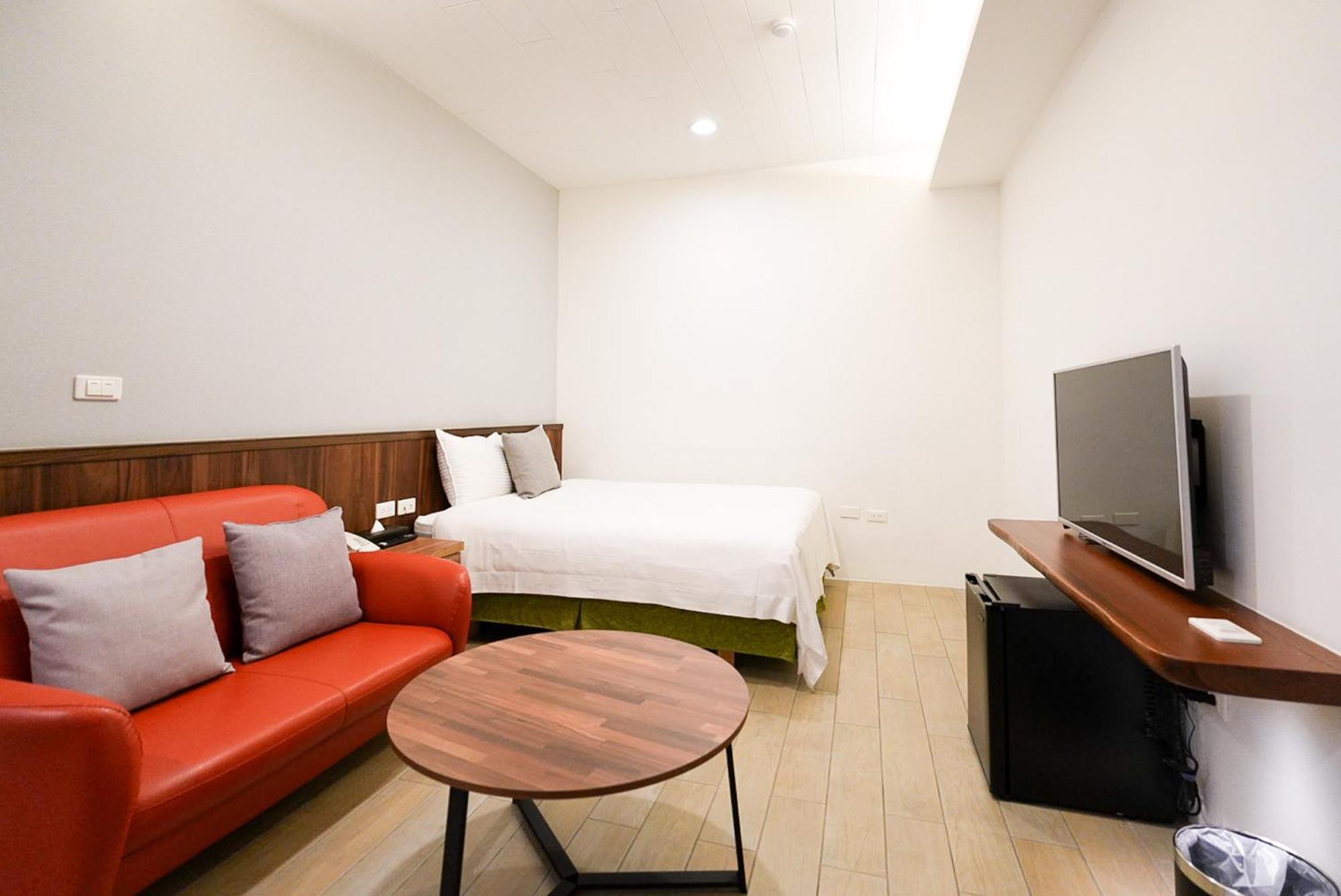Zhaohong Homestay Yuchi Exterior photo
