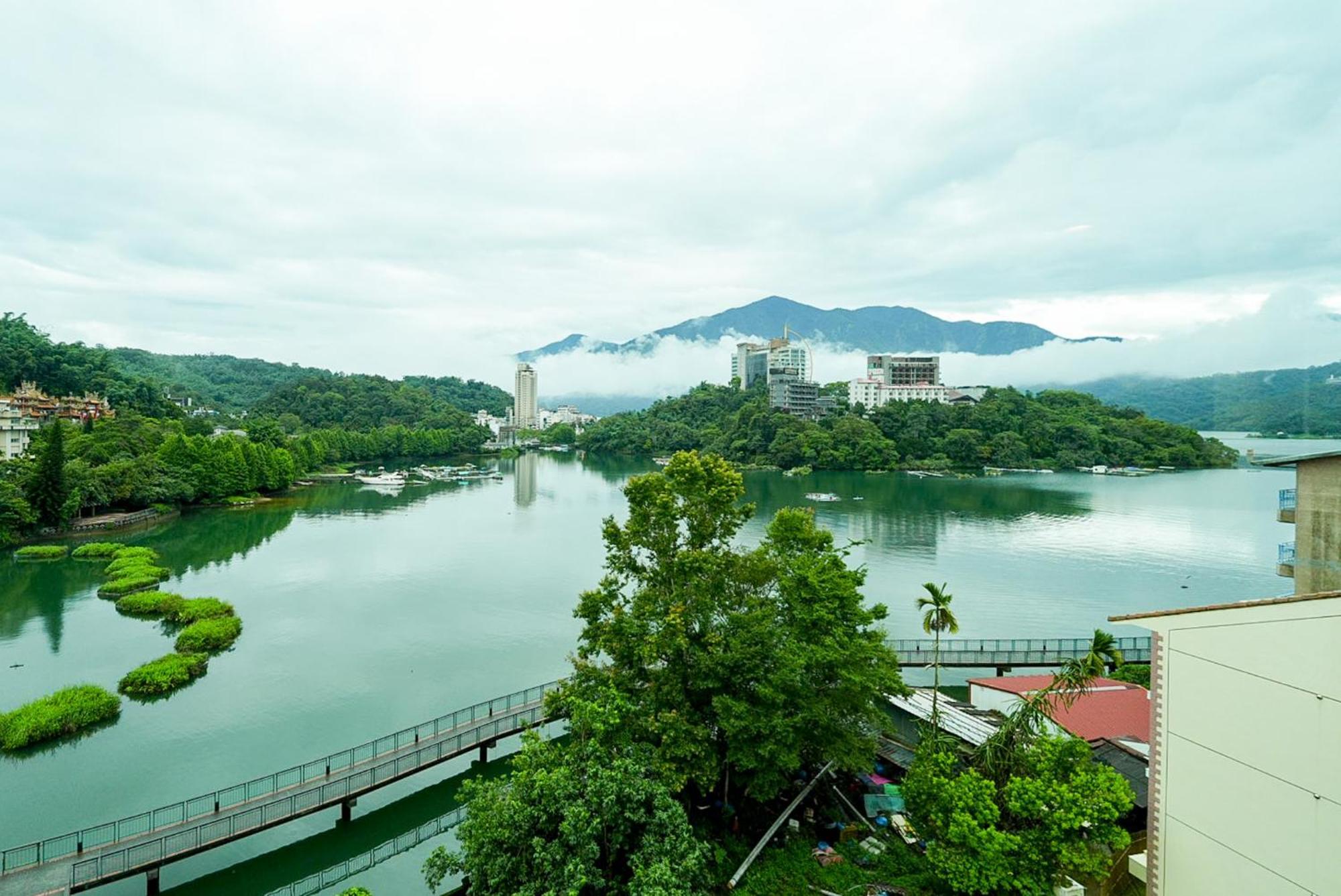Zhaohong Homestay Yuchi Exterior photo
